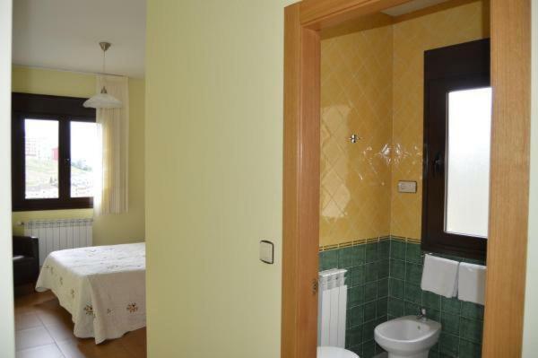 Hotel Ana Cangas De Narcea Eksteriør billede