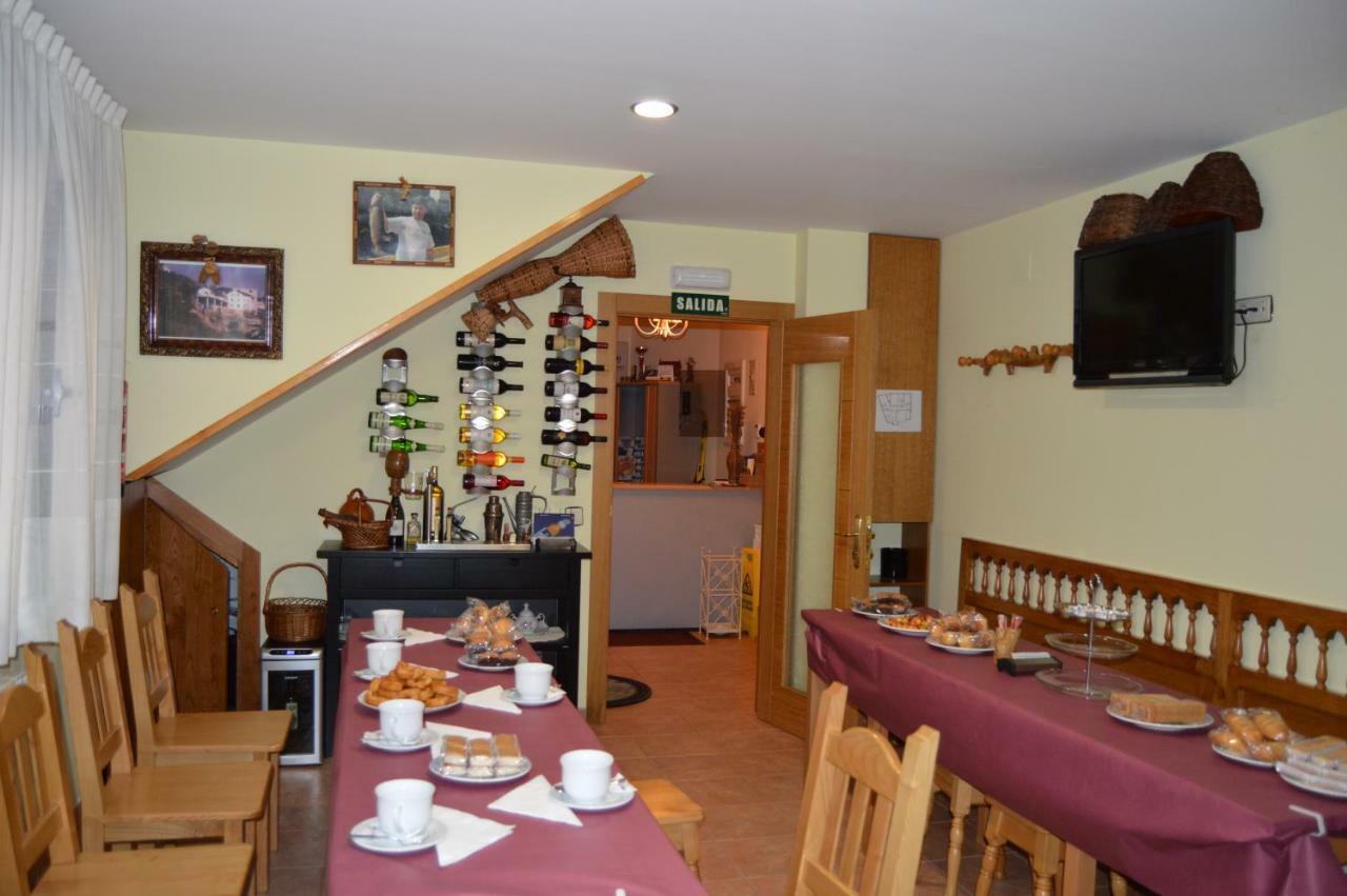 Hotel Ana Cangas De Narcea Eksteriør billede