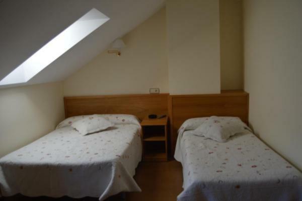 Hotel Ana Cangas De Narcea Eksteriør billede